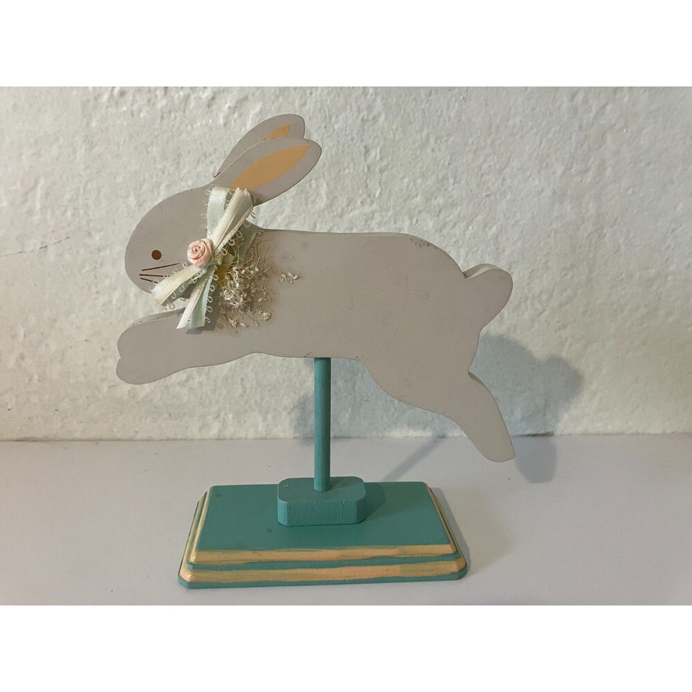 Vintage wooden bunny decoration